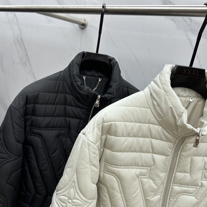 l0vis Vvtt0n outwear